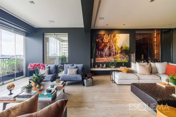 Apartamento reformado e mobiliado, com vista para o verde