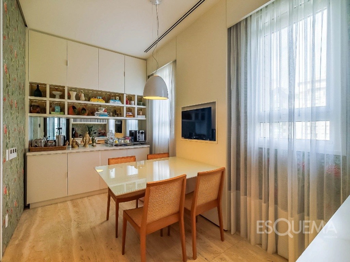 Apartamento reformado e mobiliado, com vista para o verde - Imagem 9