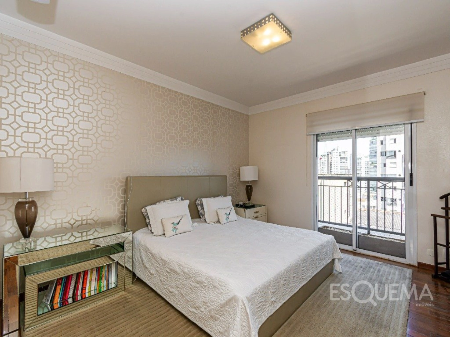Apartamento com 304 m², 4 suítes, andar alto e varanda integrada ao living na parte nobre de Moema - Imagem 14