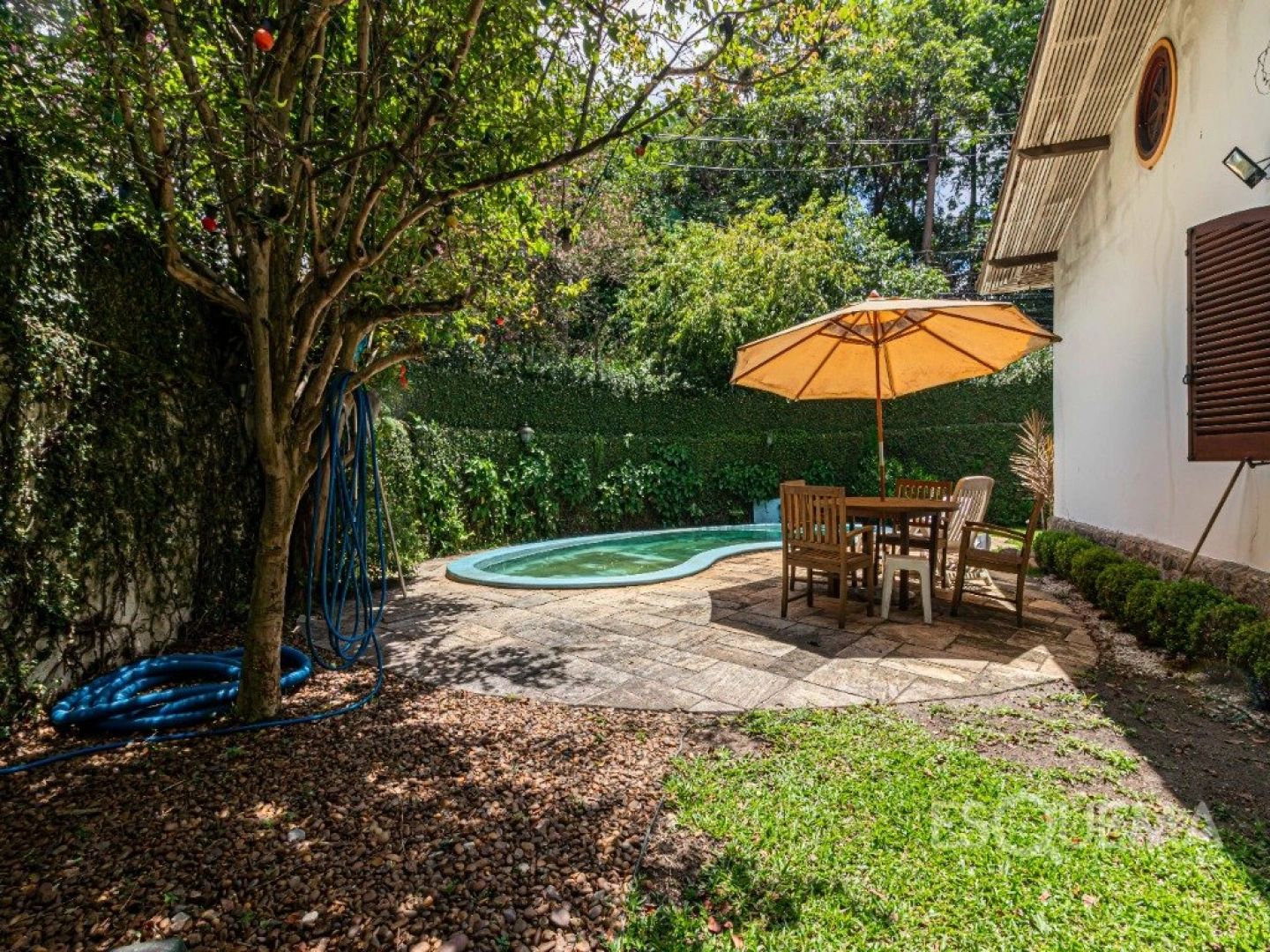 Casa para reforma ao lado do Colégio Santa Cruz - Imagem 1