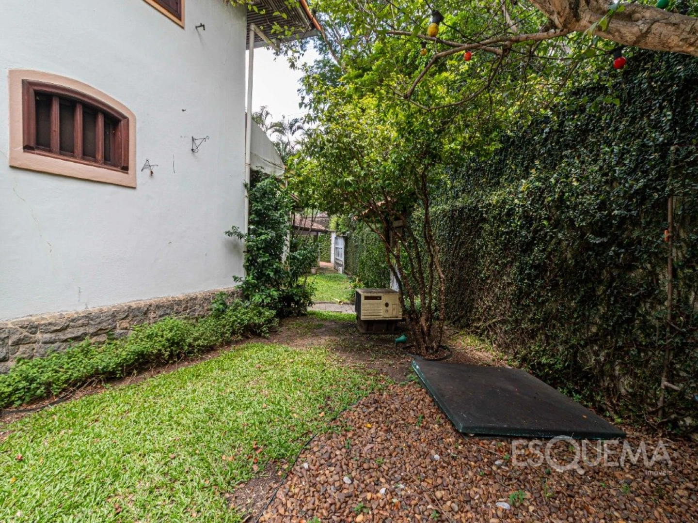 Casa para reforma ao lado do Colégio Santa Cruz - Imagem 8