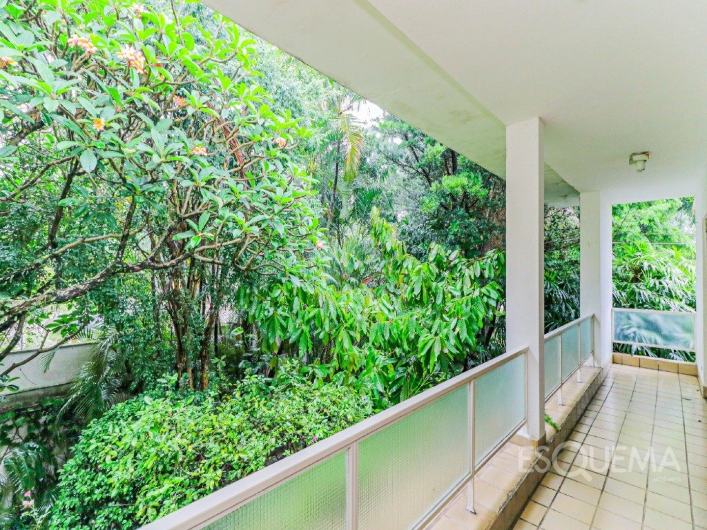 Casa próxima ao Parque Ibirapuera com 4 suítes e grande potencial de modernização - Imagem 13