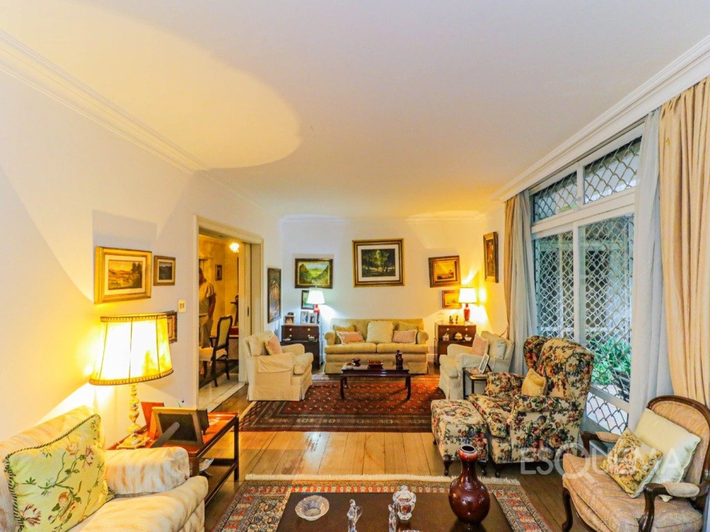 Casa próxima ao Parque Ibirapuera com 4 suítes e grande potencial de modernização - Imagem 6