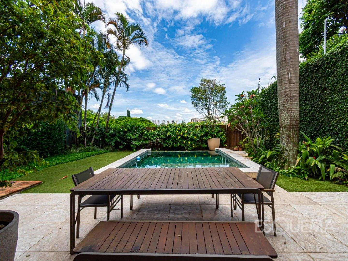 Casa charmosa com vista privilegiada e lazer integrado - Imagem 12