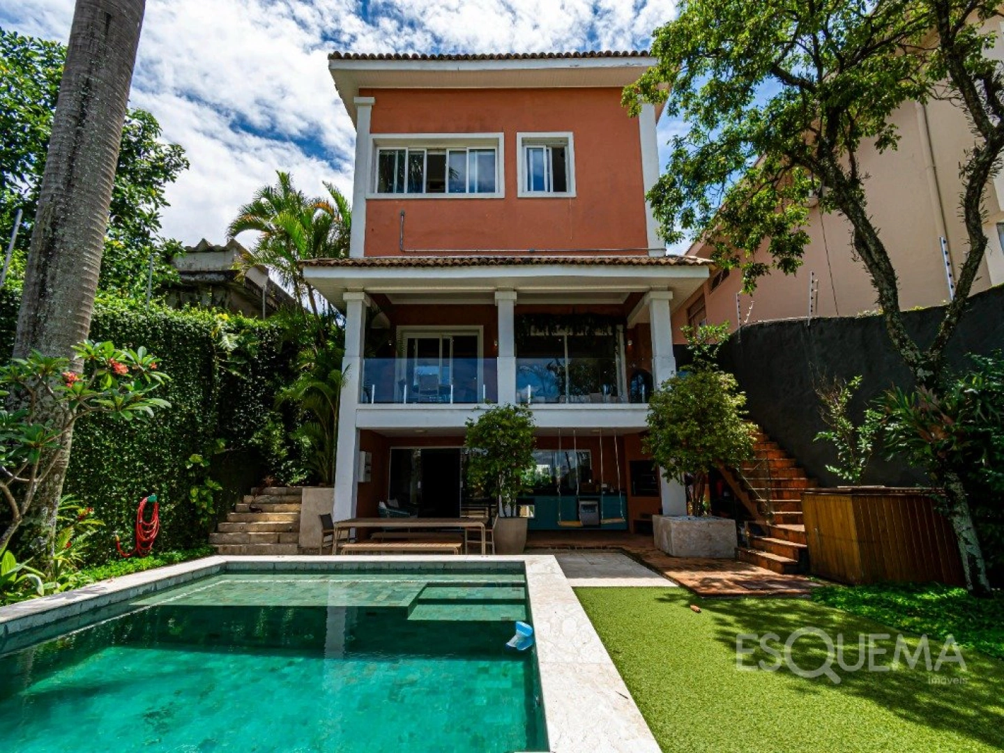 Casa charmosa com vista privilegiada e lazer integrado - Imagem 1