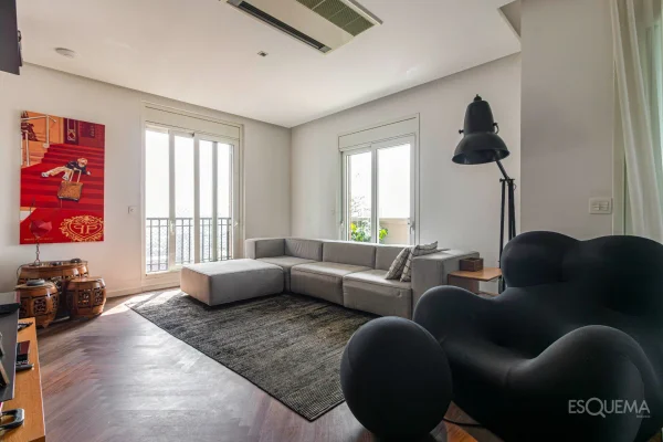 Apartamento em andar alto em edifício cobiçado, próximo ao Clube Pinheiros
