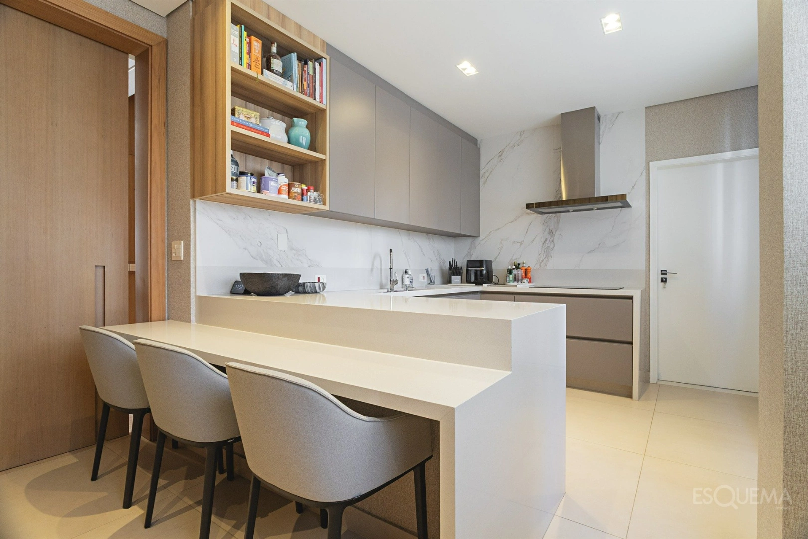 Apartamento clássico com fachada tradicional e planta contemporânea - Imagem 10