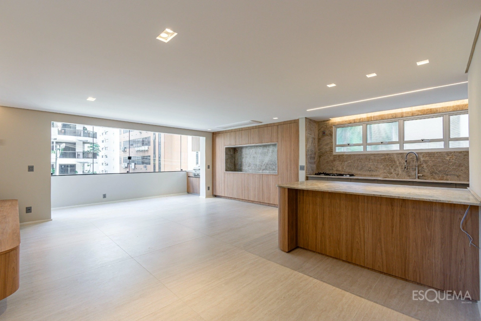 Apartamento reformado próximo à Rua Oscar Freire - Imagem 1