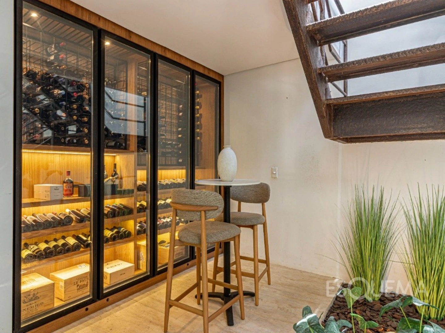Casa reformada com vista para o verde - Imagem 9