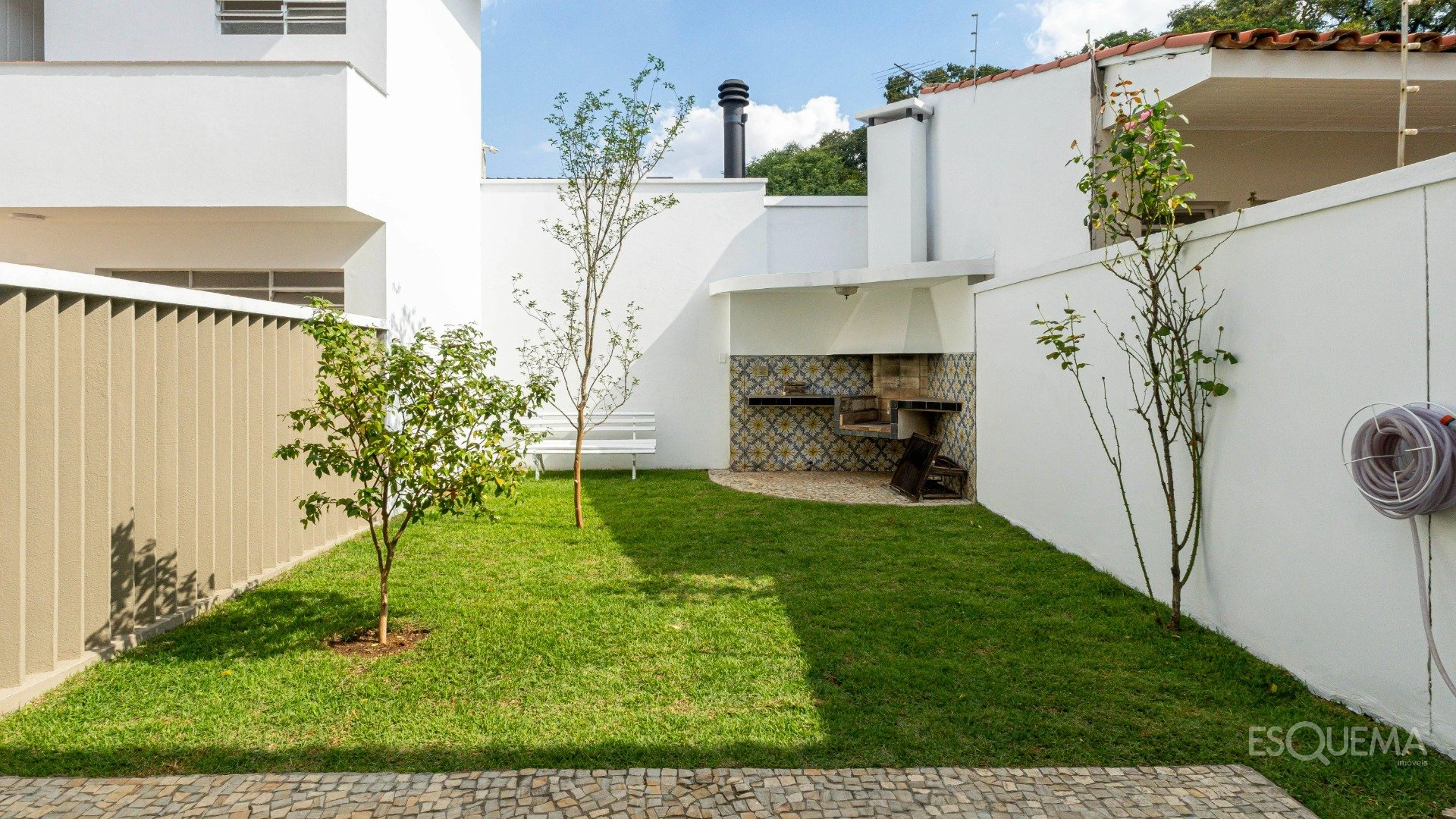 Casa em rua fechada próxima à Praça Panamericana - Imagem 10