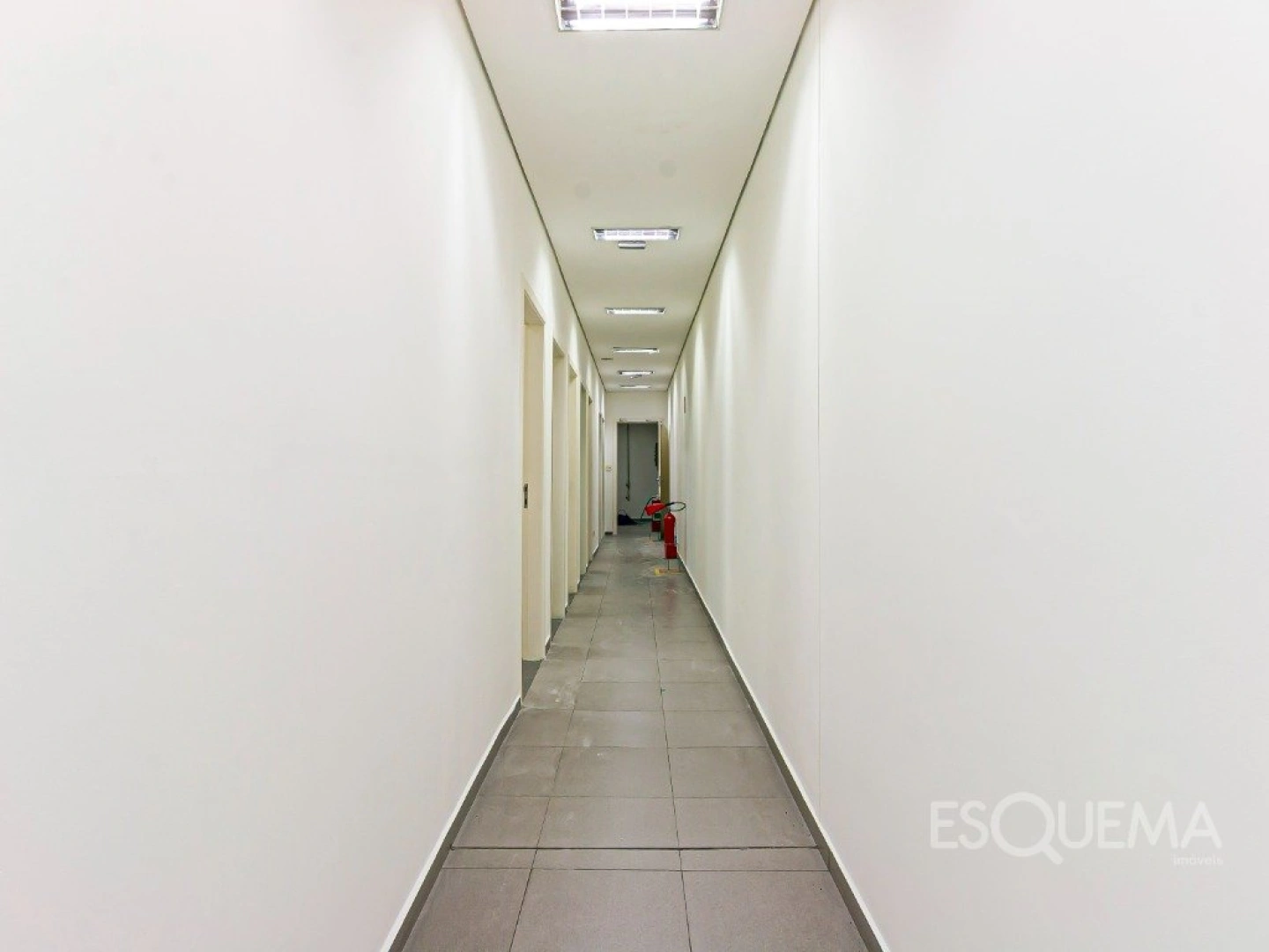 Imóvel comercial bem conservado, em avenida de grande visibilidade - Imagem 10