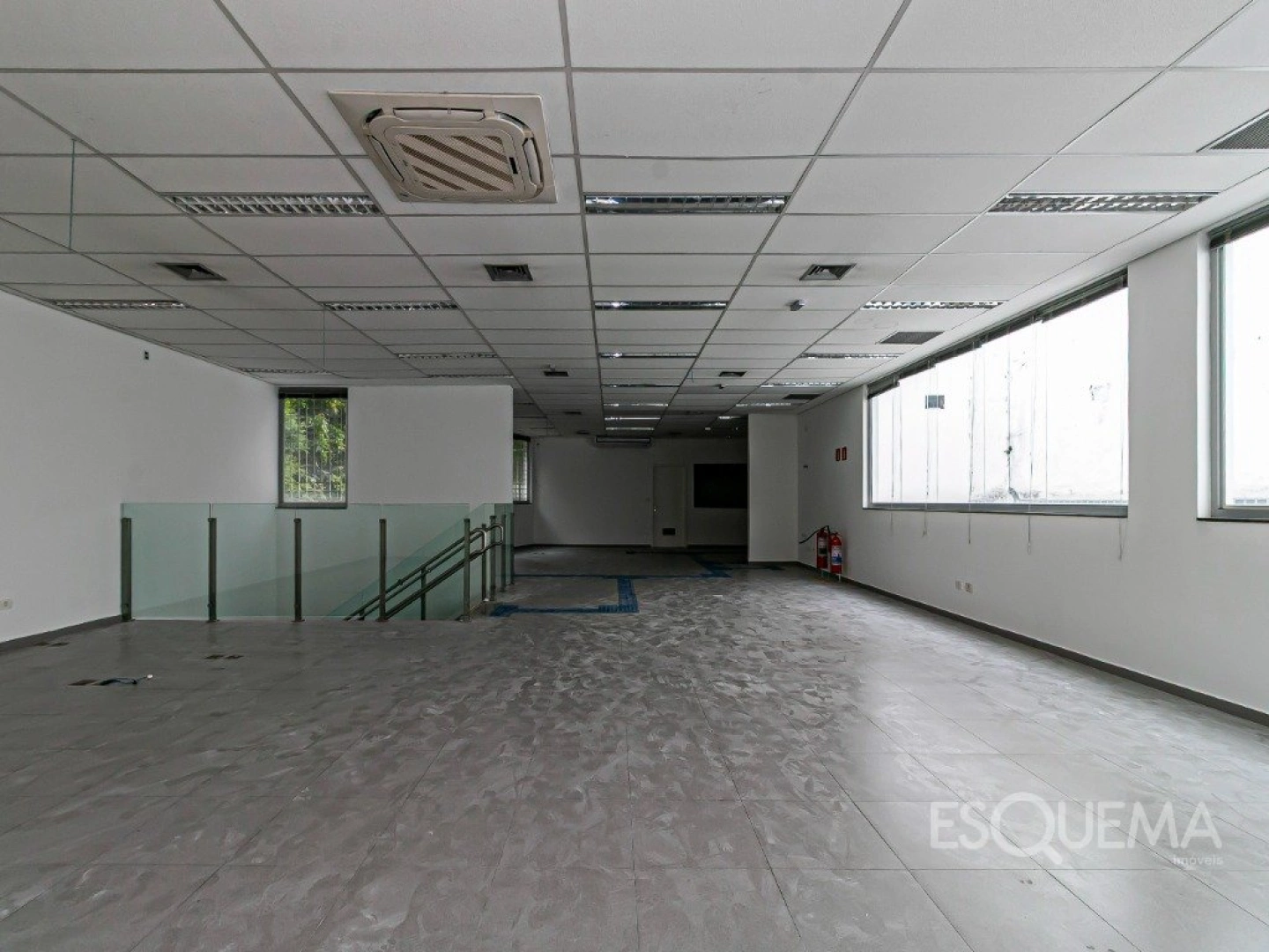 Imóvel comercial bem conservado, em avenida de grande visibilidade - Imagem 2
