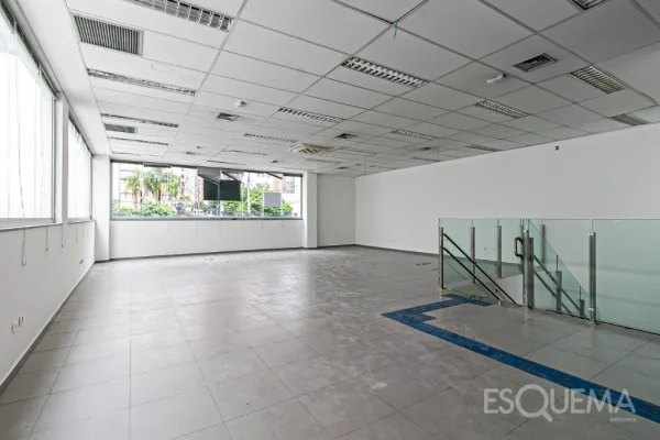 Imóvel comercial bem conservado, em avenida de grande visibilidade