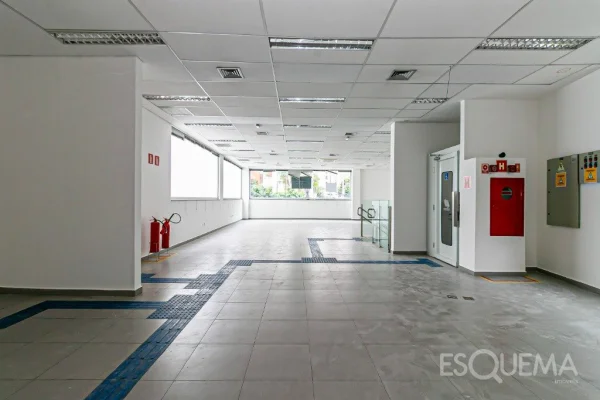 Imóvel comercial bem conservado, em avenida de grande visibilidade