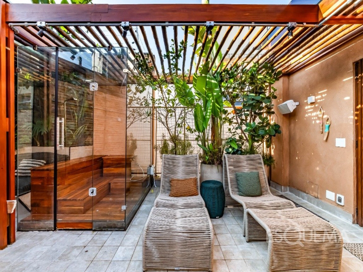 Casa com lazer completo e jardim tropical ao lado do Parque Ibirapuera - Imagem 6