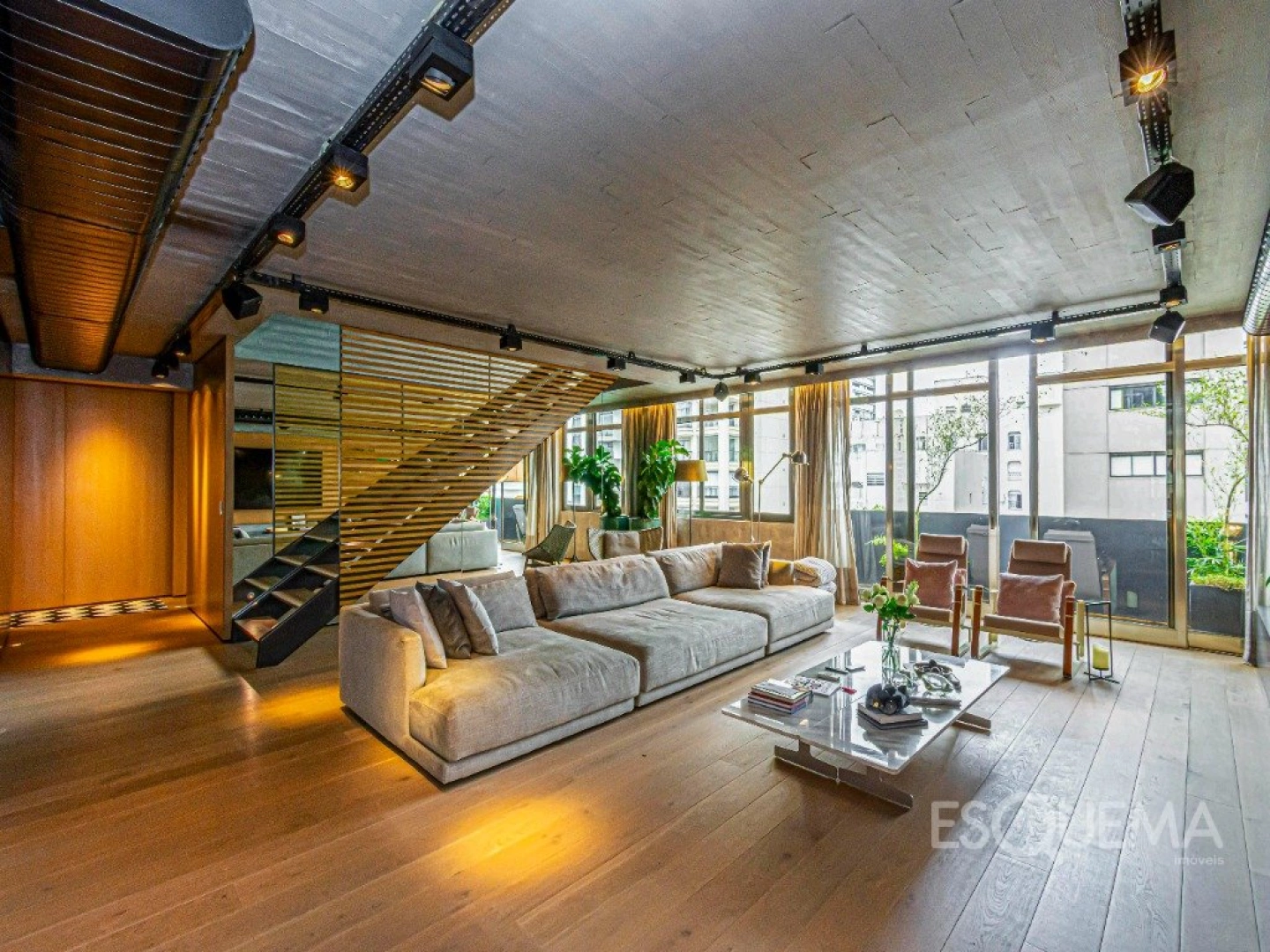 Cobertura duplex reformada no Jardim América - Imagem 2