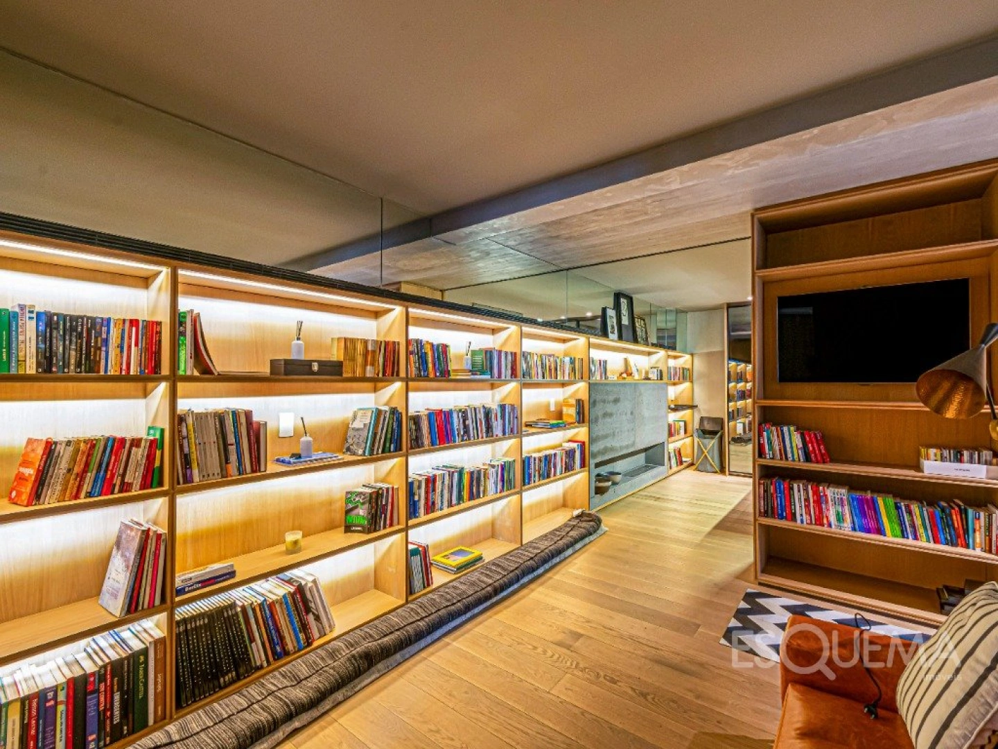 Cobertura duplex reformada no Jardim América - Imagem 9