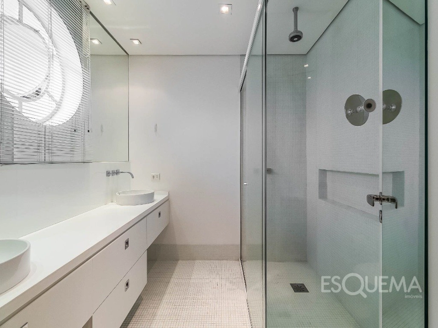 Apartamento reformado e iluminado em edifício Lindenberg - Imagem 13