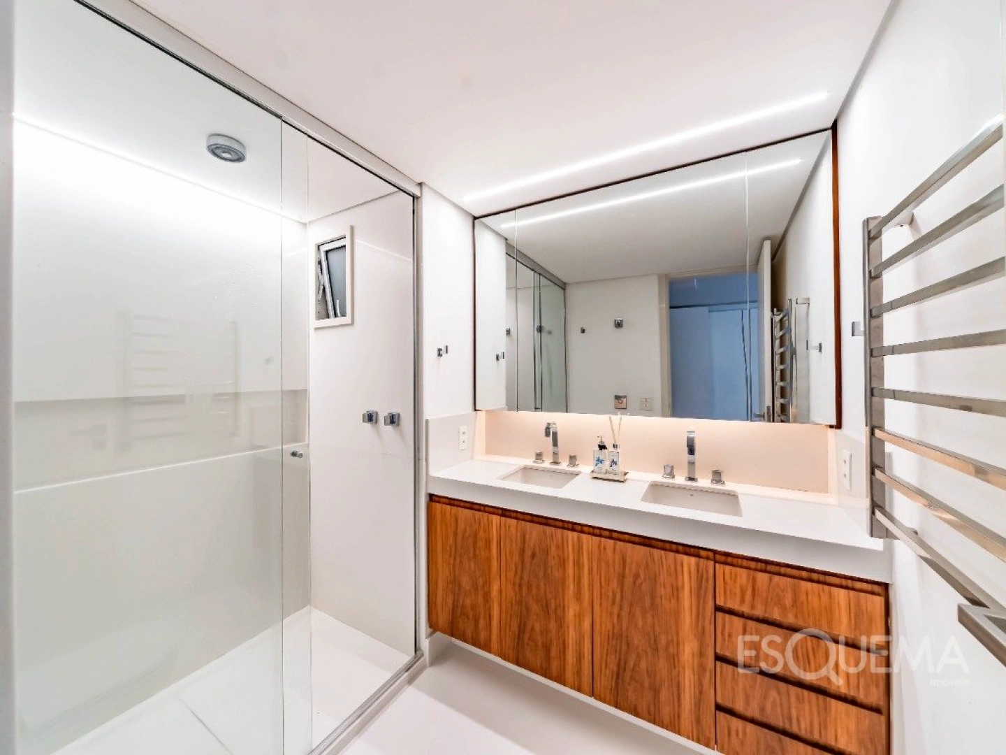 Apartamento reformado e iluminado em edifício com lazer no Jardim Paulista - Imagem 11