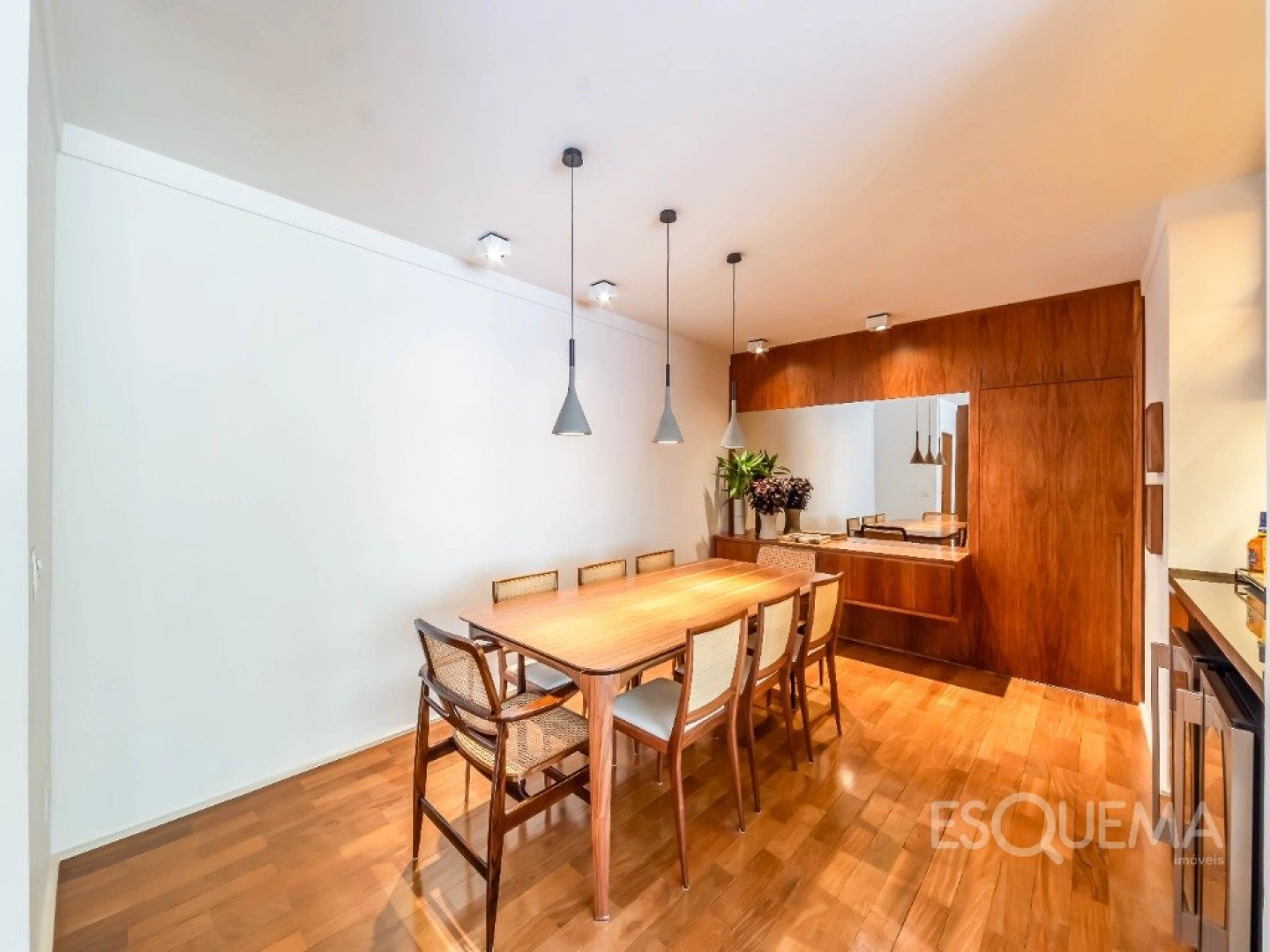 Apartamento reformado e iluminado em edifício com lazer no Jardim Paulista - Imagem 4
