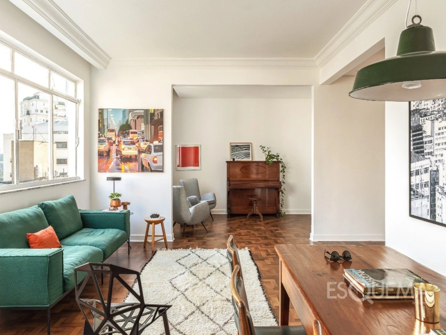 Apartamento iluminado com pé-direito alto e vista para o verde em Higienópolis - Imagem 2