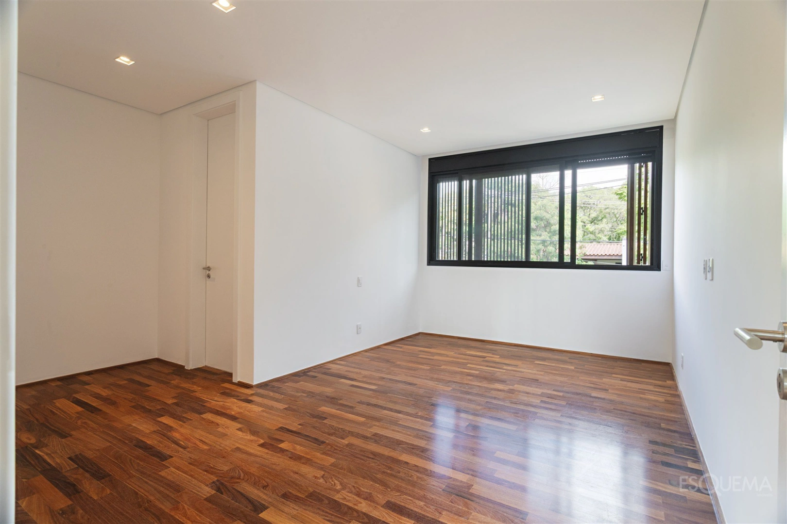 Casa contemporânea em rua fechada - Imagem 11