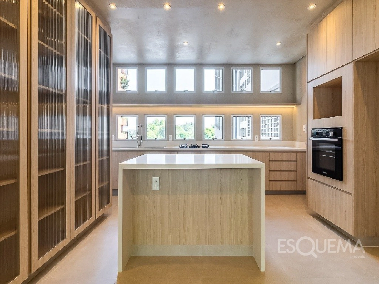 Apartamento amplo, com pé-direito alto e luz natural abundante, nos Jardins - Imagem 9
