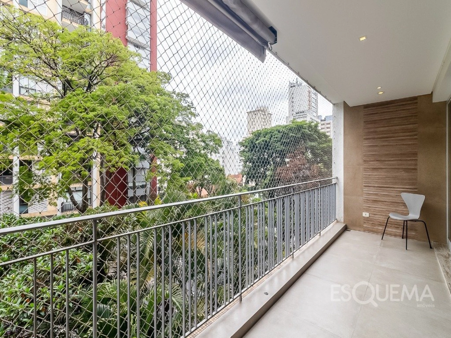 Apartamento amplo, reformado e ensolarado em localização especial de Higienópolis - Imagem 7