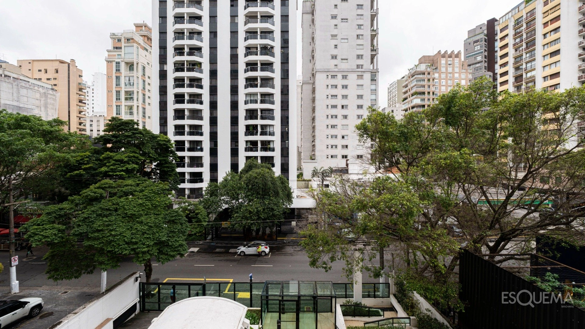 Apartamento reformado e mobiliado, porteira fechada, no miolo dos Jardins - Imagem 4