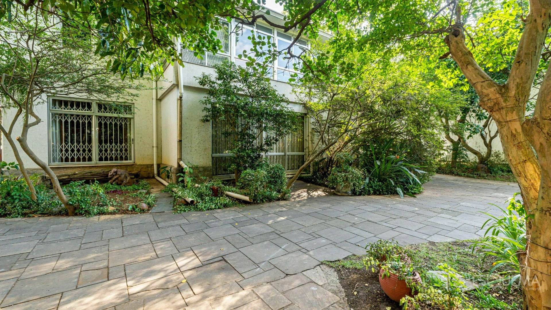 Casa com amplo terreno ao lado do Parque Ibirapuera - Imagem 10