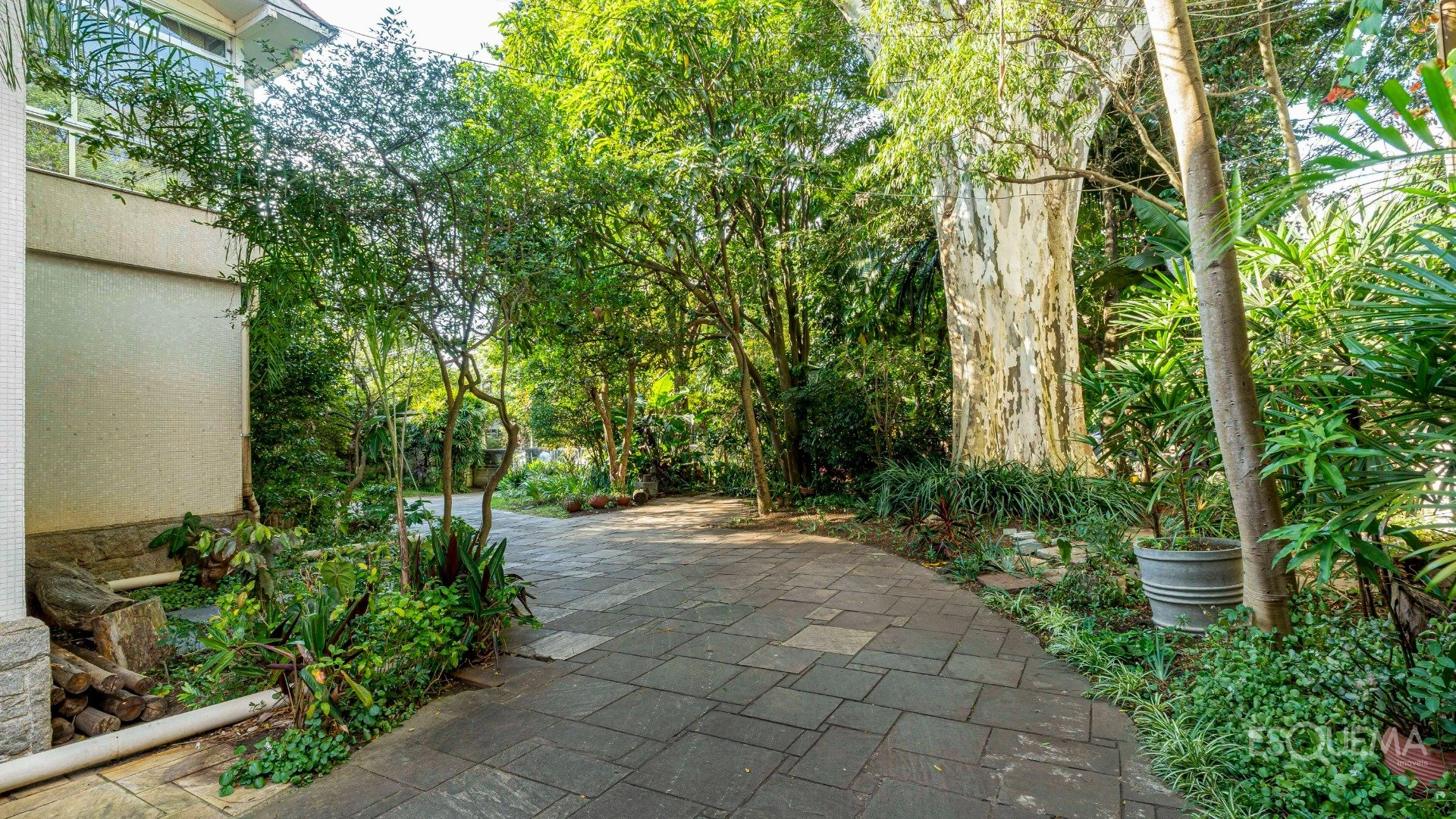 Casa com amplo terreno ao lado do Parque Ibirapuera - Imagem 13