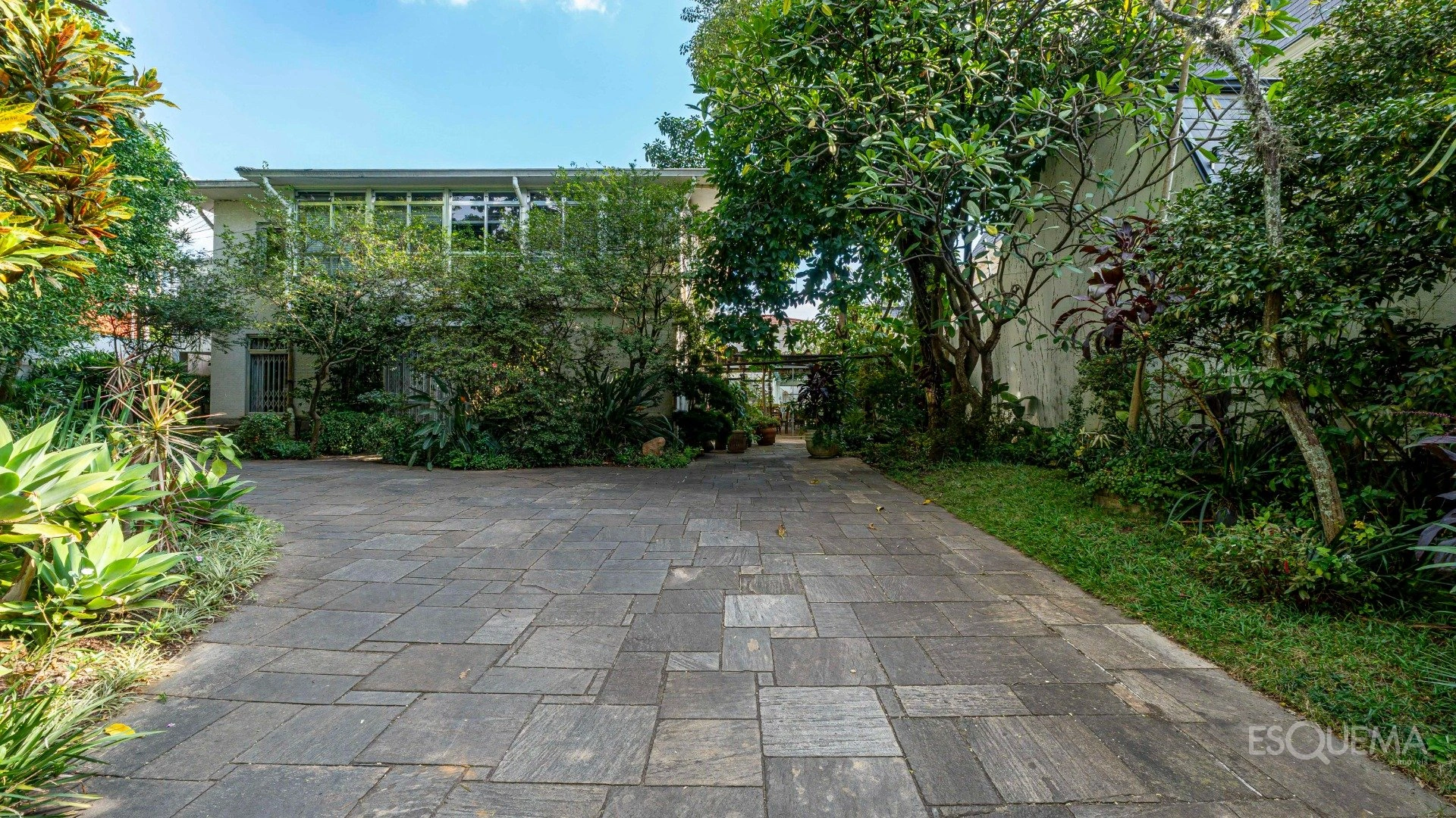 Casa com amplo terreno ao lado do Parque Ibirapuera - Imagem 4