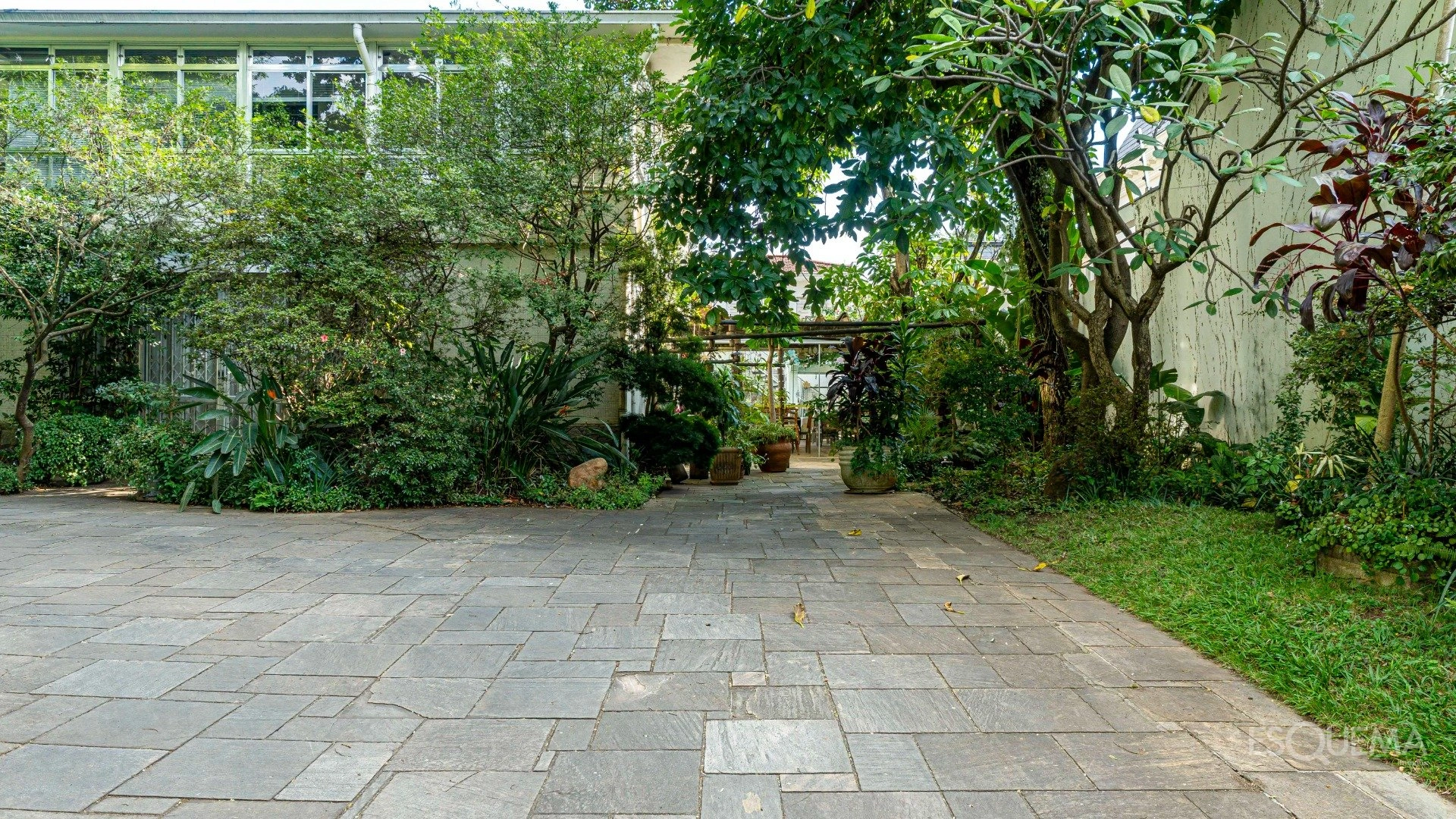 Casa com amplo terreno ao lado do Parque Ibirapuera - Imagem 5