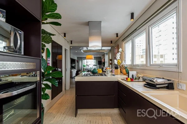 Apartamento reformado com conforto e tecnologia nos Jardins
