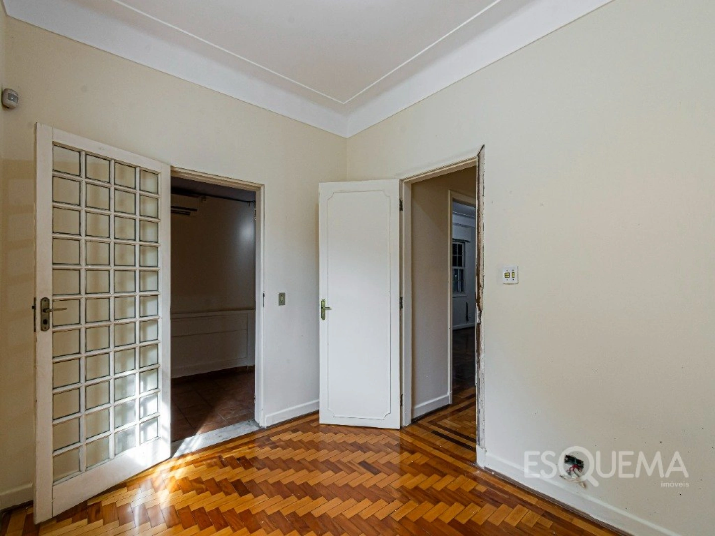 Casa para reforma em ótima localização - Imagem 10