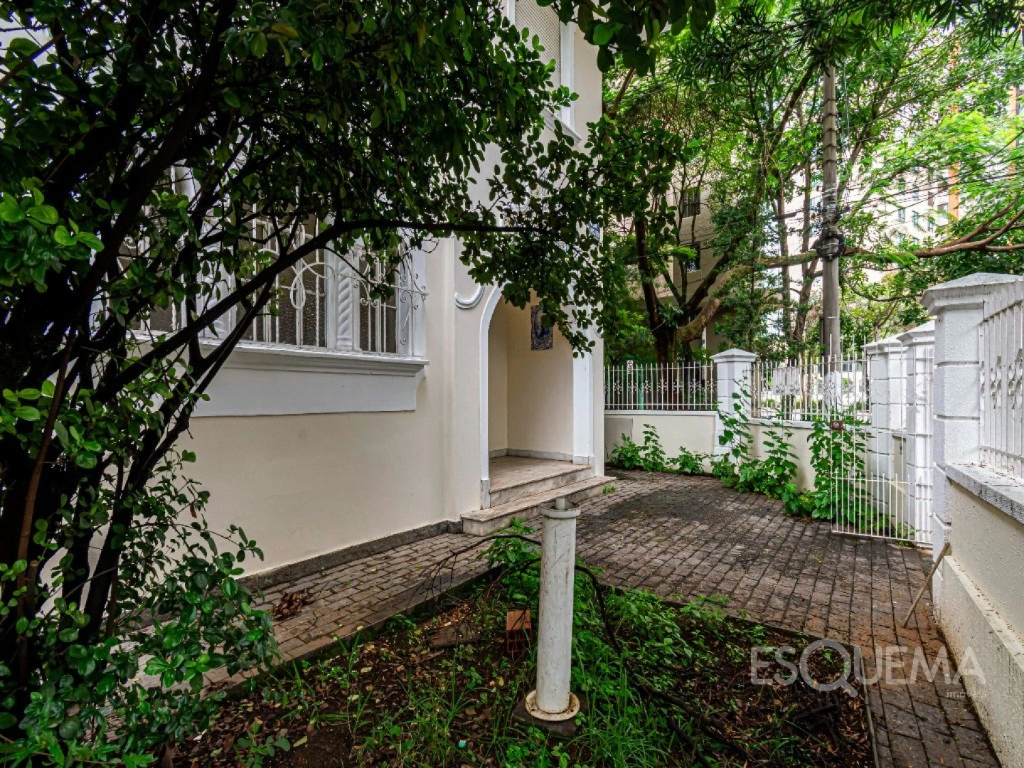 Casa para reforma em ótima localização - Imagem 11