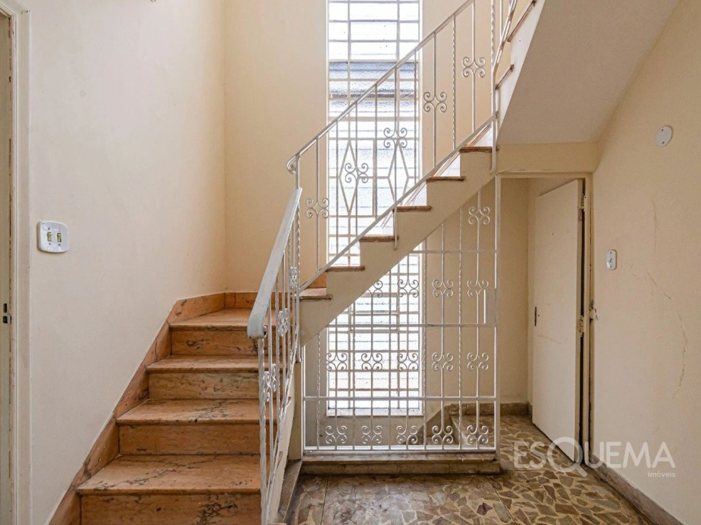 Casa para reforma em ótima localização - Imagem 15