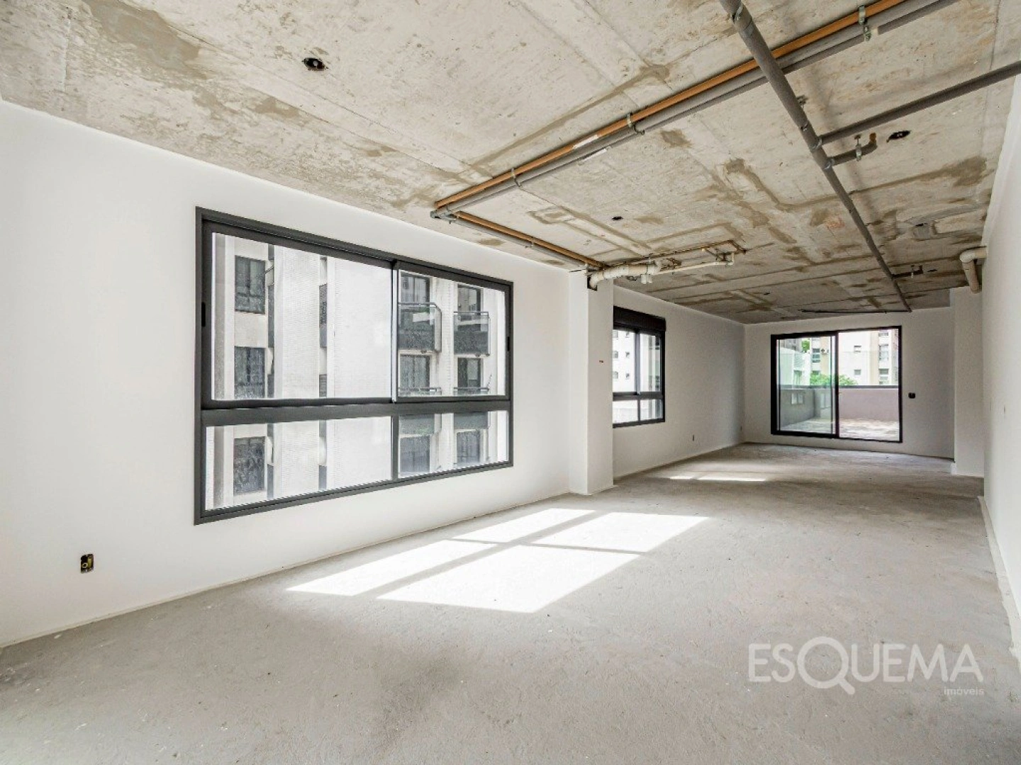 Penthouse duplex em condomínio contemporâneo de arquitetura minimalista - Imagem 11