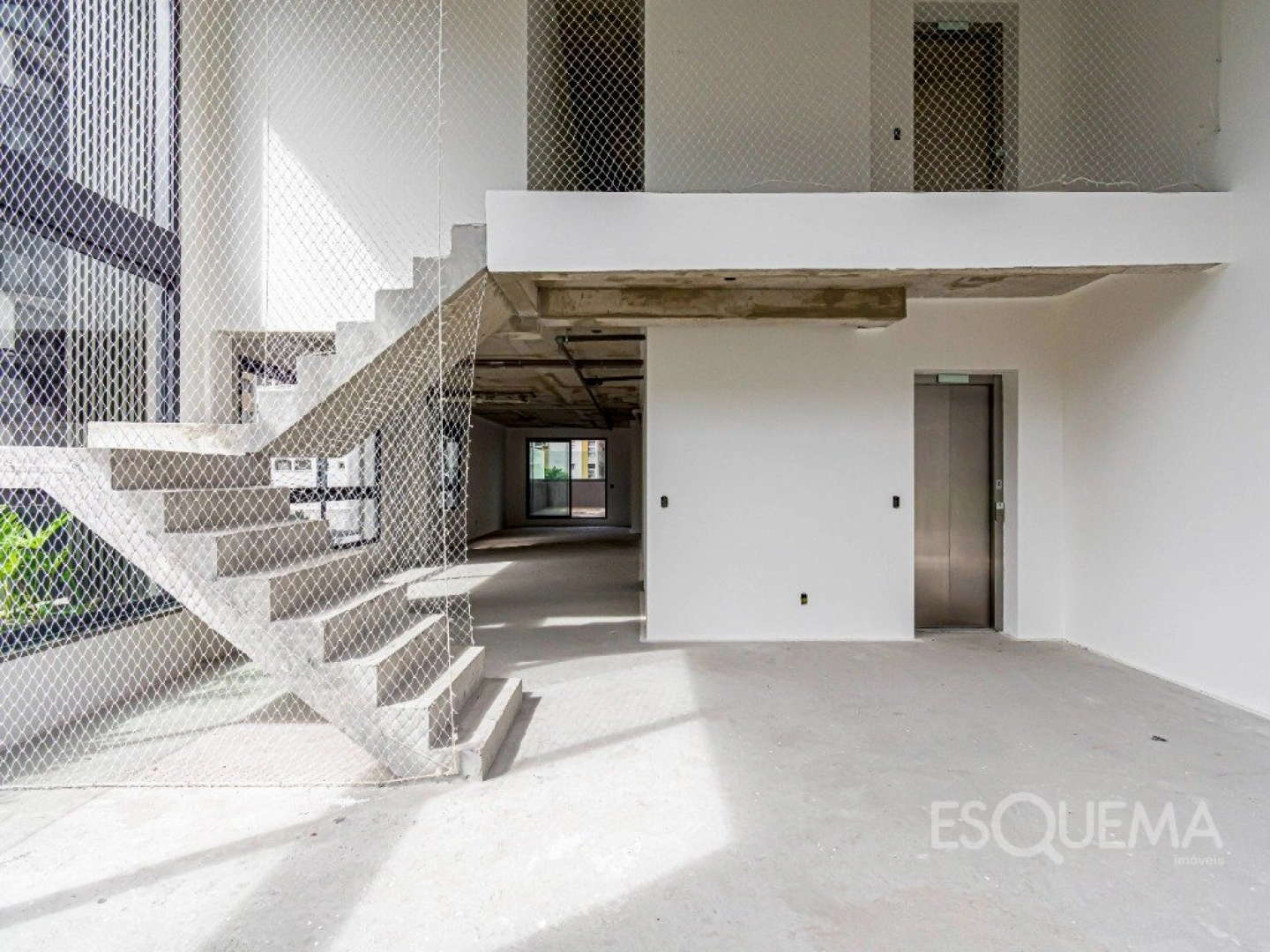 Penthouse duplex em condomínio contemporâneo de arquitetura minimalista - Imagem 4