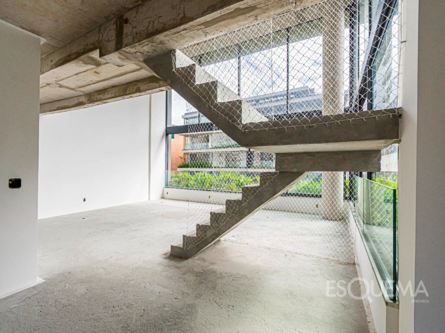 Penthouse duplex em condomínio contemporâneo de arquitetura minimalista - Imagem 9
