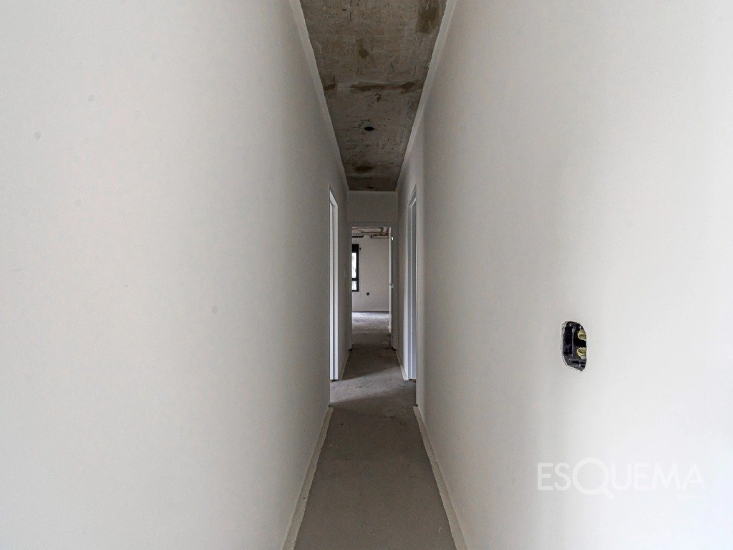 Apartamento duplex em condomínio de luxo, arquitetura minimalista e apenas 8 andares - Imagem 6