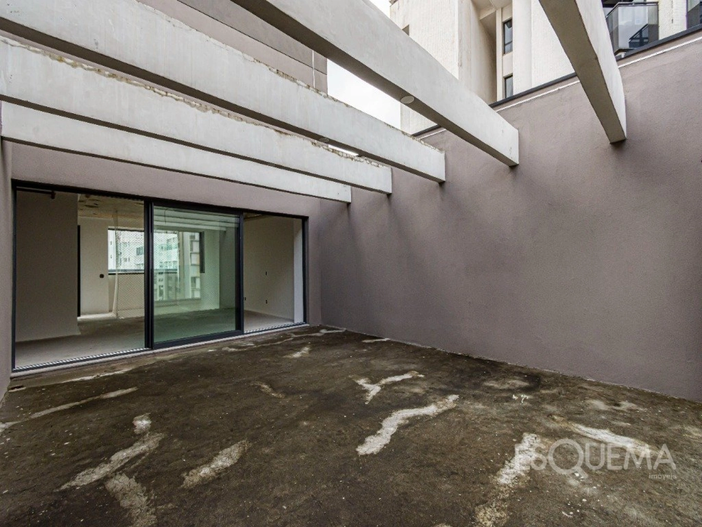 Cobertura triplex em condomínio contemporâneo de arquitetura minimalista - Imagem 11