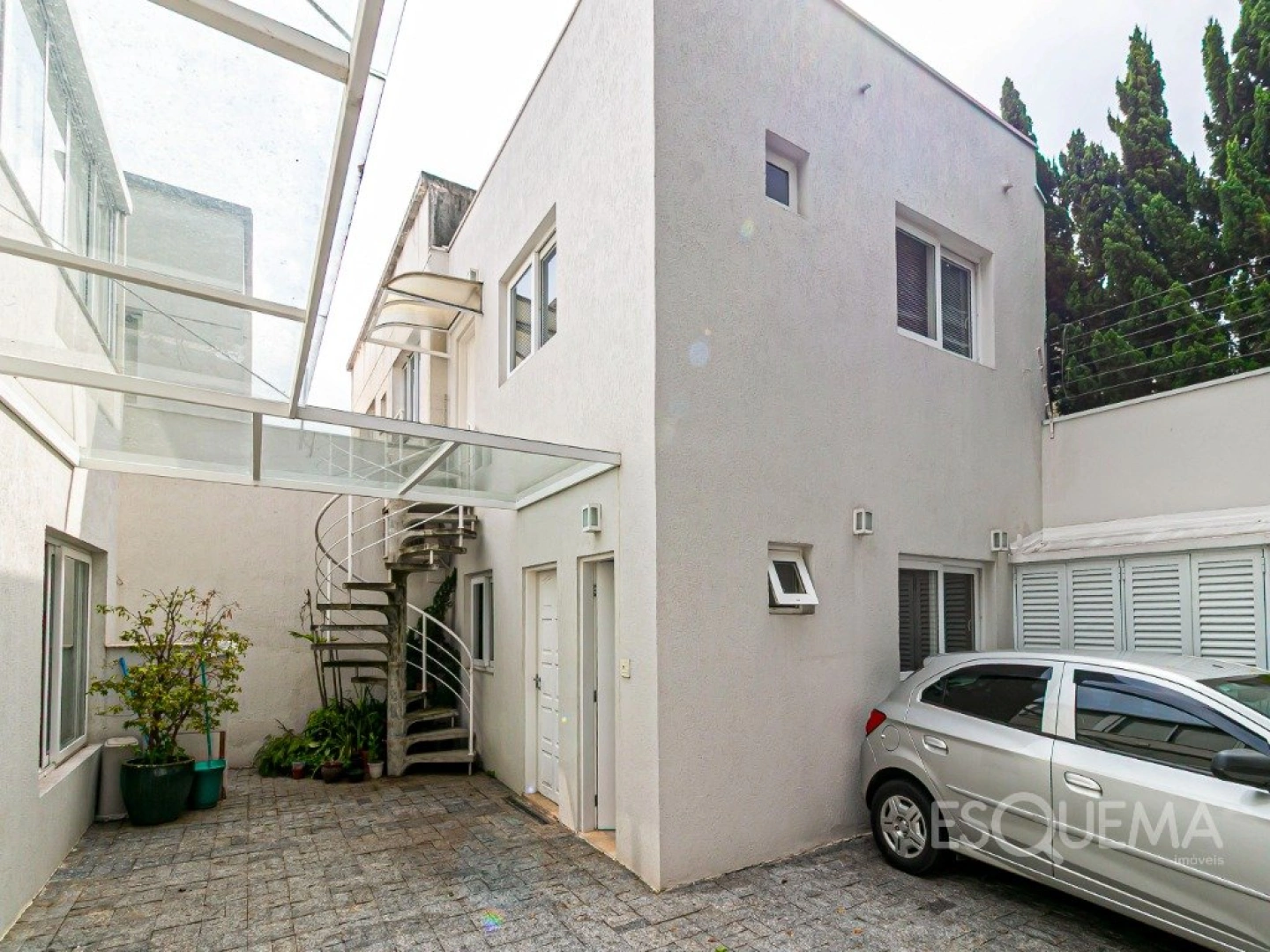 Casa Comercial com arquitetura moderna - Imagem 13