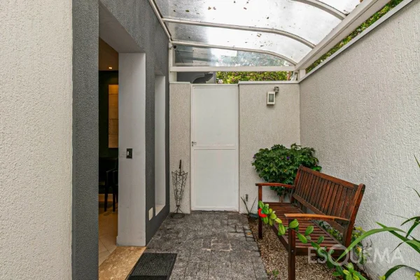 Casa Comercial com arquitetura moderna