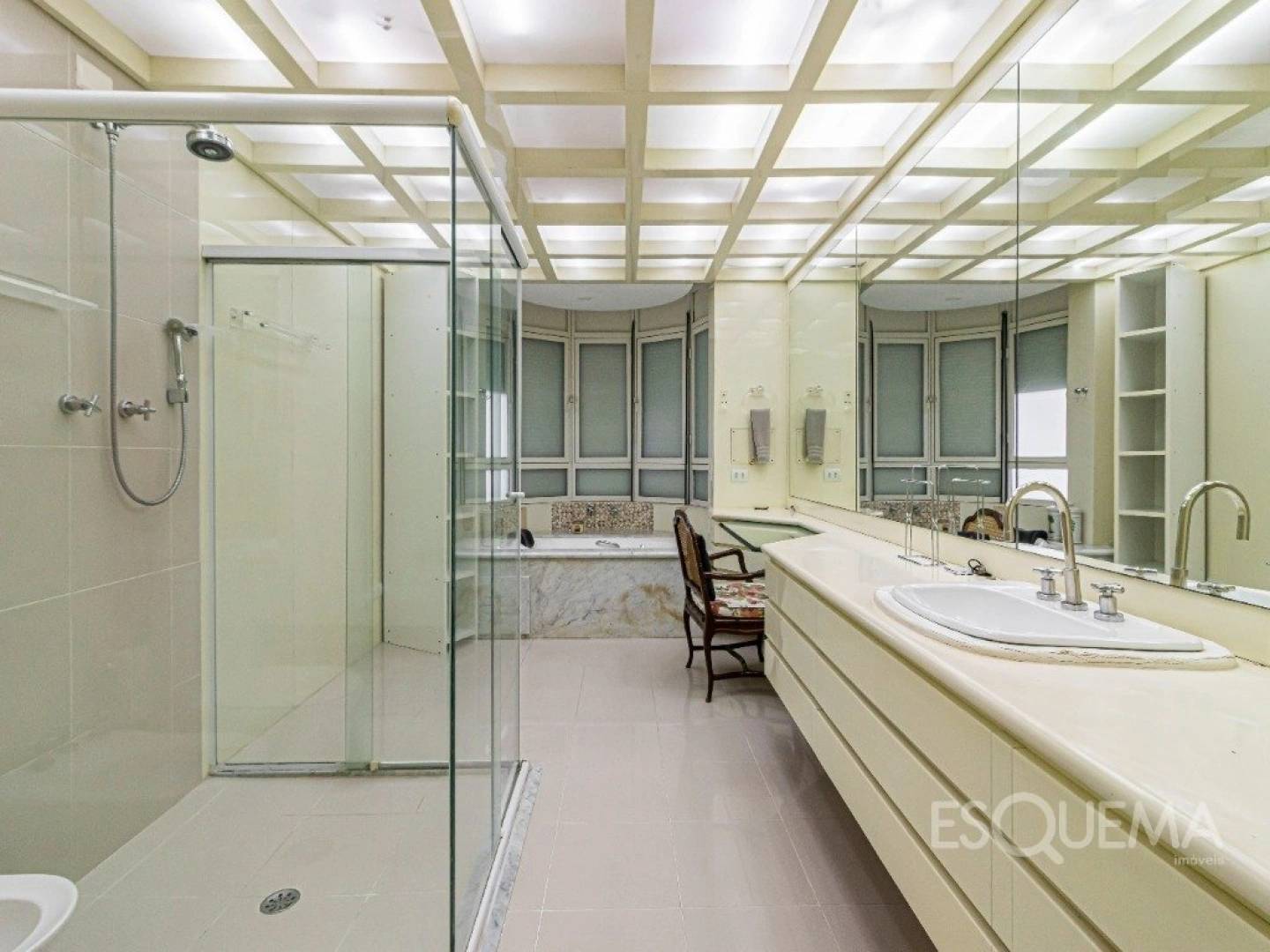 Apartamento com 3 suítes e ampla metragem no Real Parque - Imagem 13