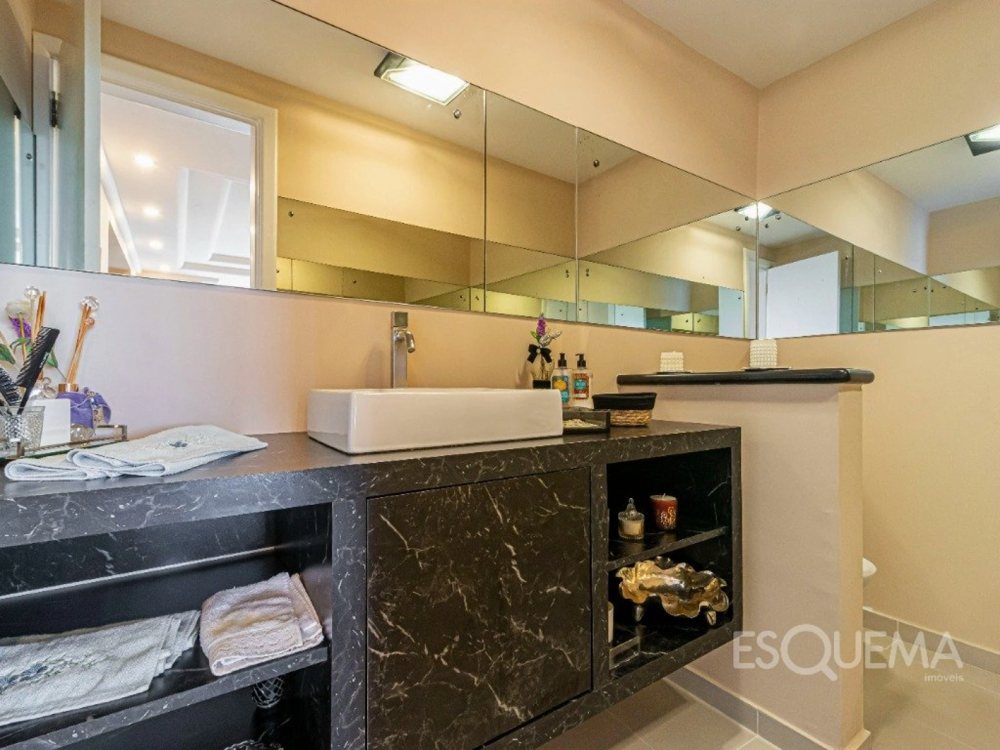 Apartamento com 3 suítes e ampla metragem no Real Parque - Imagem 14
