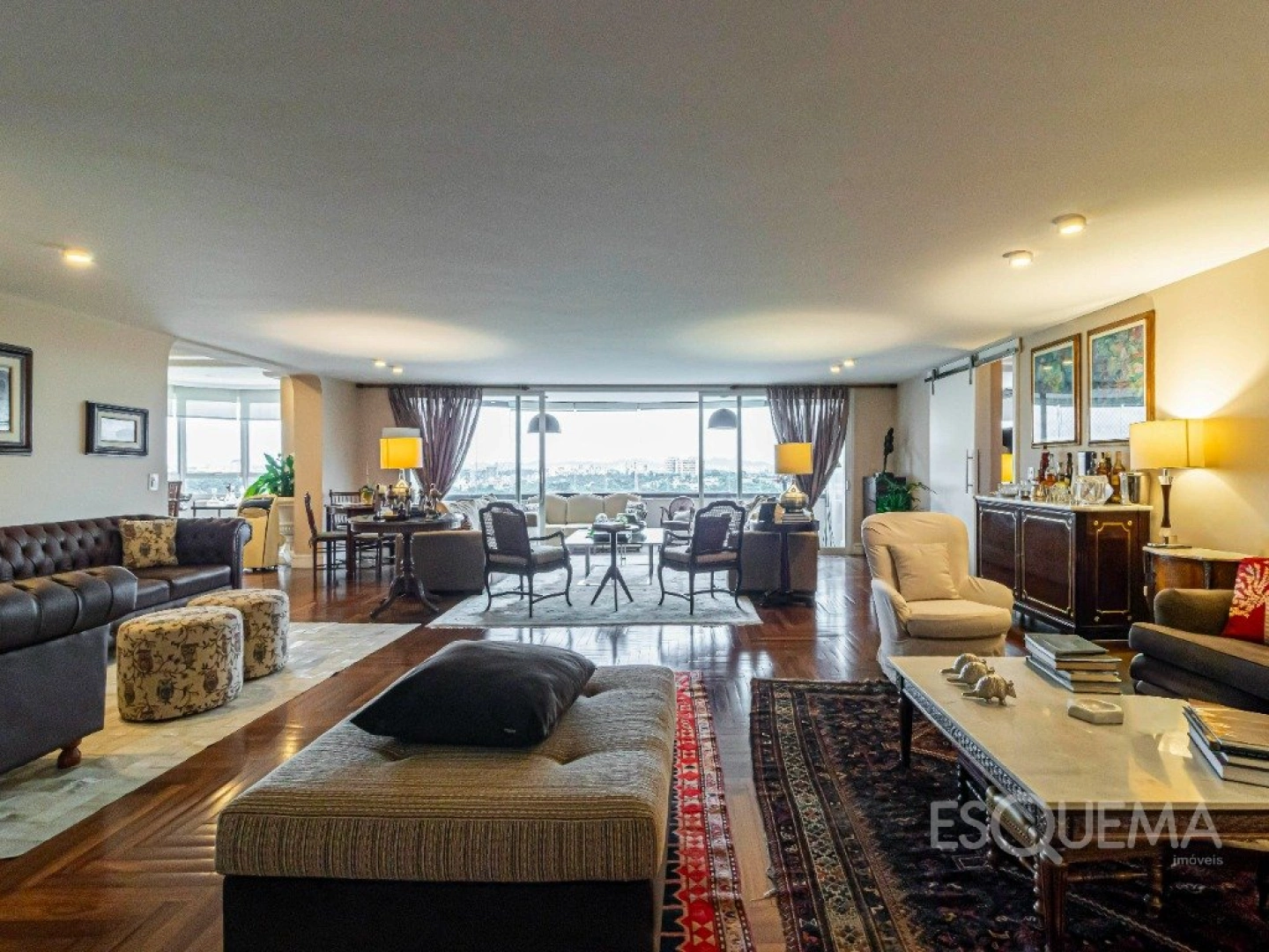 Apartamento com 3 suítes e ampla metragem no Real Parque - Imagem 1