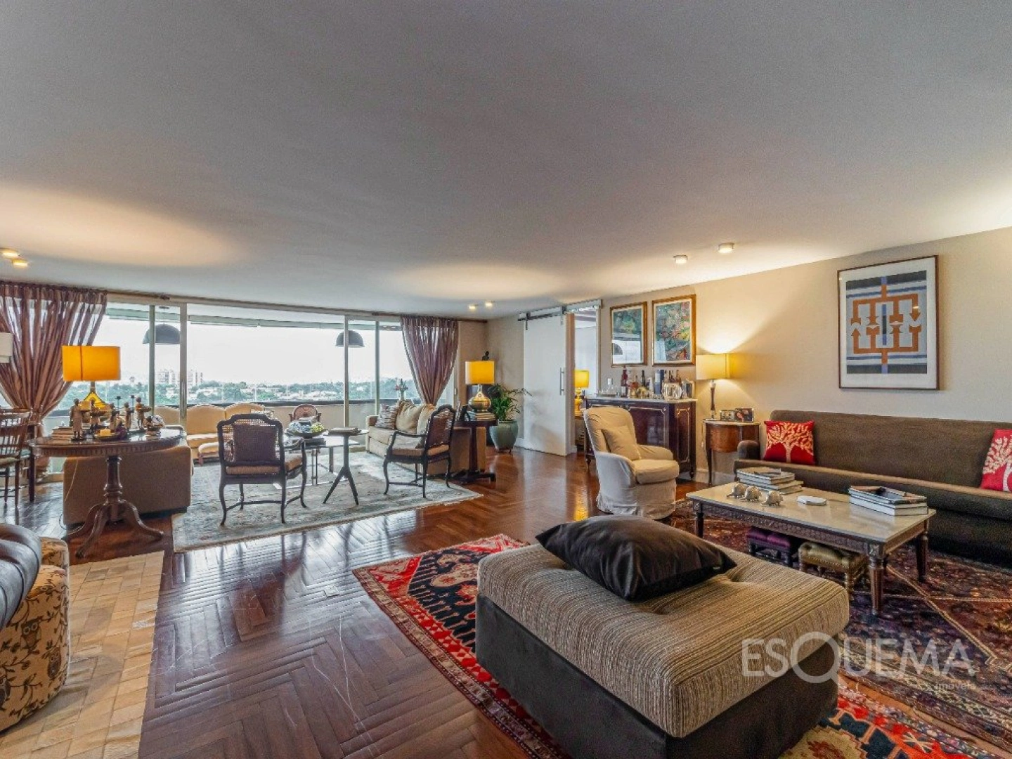Apartamento com 3 suítes e ampla metragem no Real Parque - Imagem 3