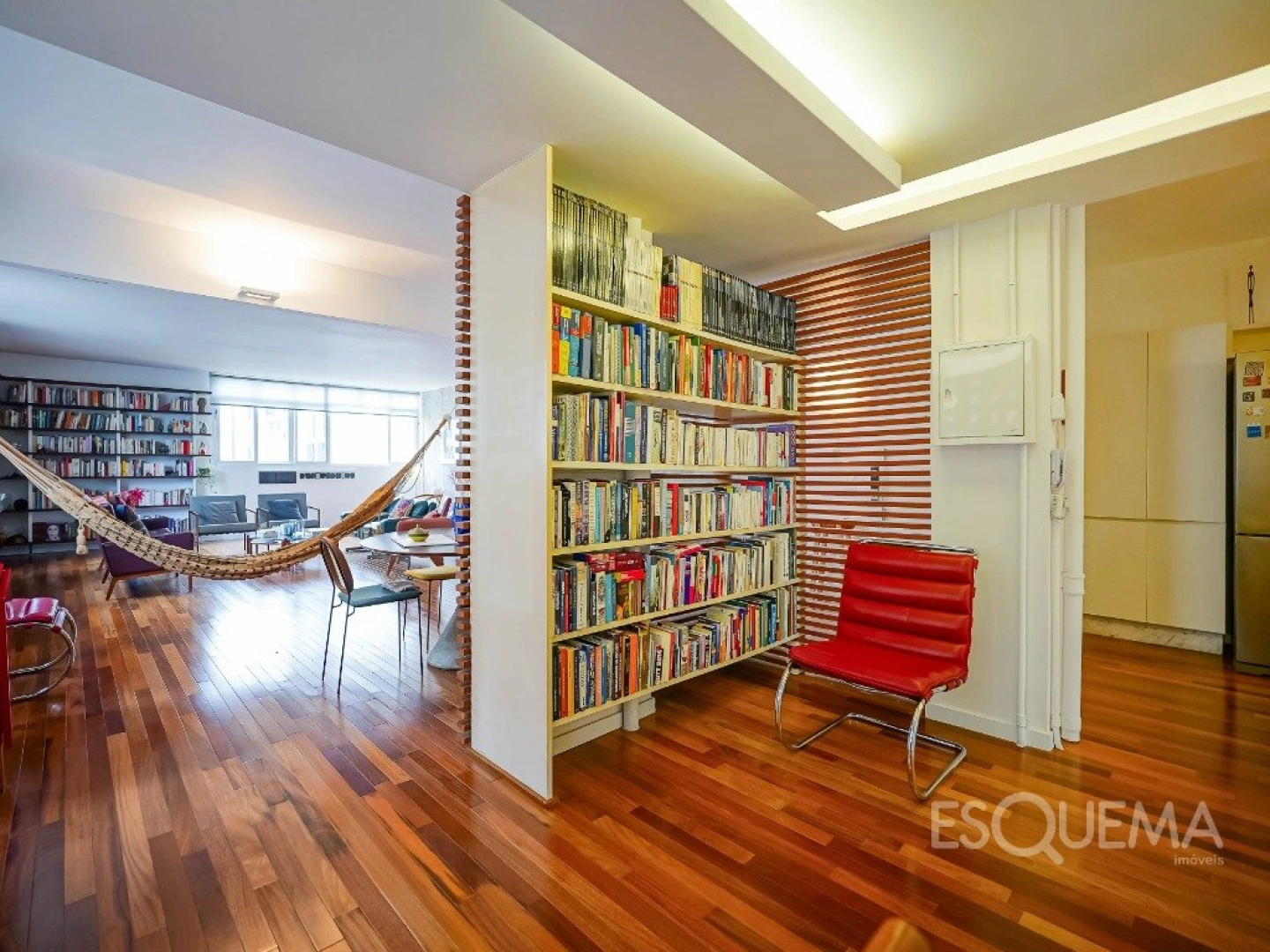 Apartamento único com arte autoral e amplitude rara nos Jardins - Imagem 9