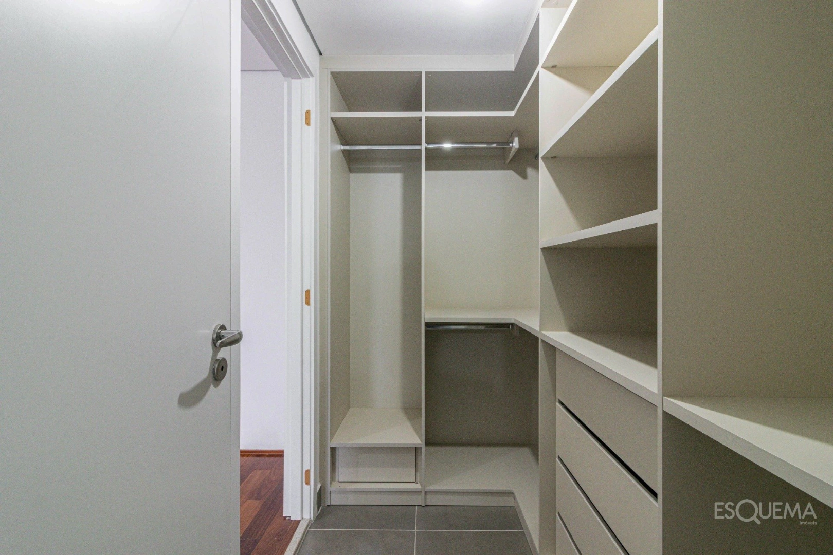 Apartamento com 2 suítes em edifício novo no Jardim América - Imagem 9